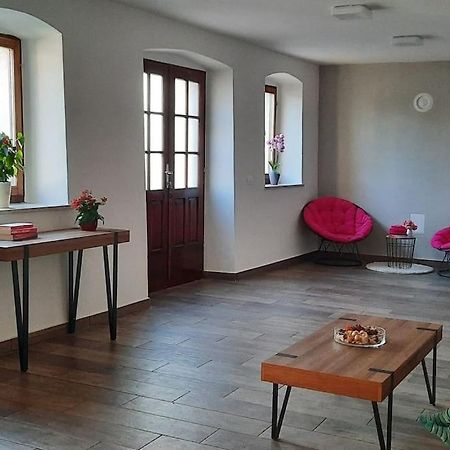 Holiday Home For 8 People, Pool + Sea View Vilanija Zewnętrze zdjęcie