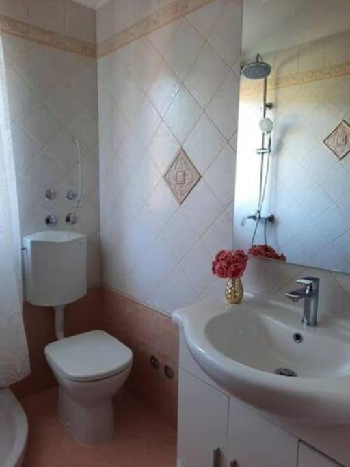 Holiday Home For 8 People, Pool + Sea View Vilanija Zewnętrze zdjęcie